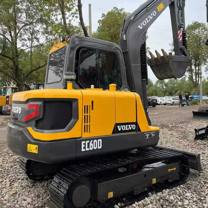 China Brand Used Volvo EC60D Mini Excavator 6ton Crawler Earth Digger Machine for Sale - Beltegraver: bilde 1 China Brand Used Volvo EC60D Mini Excavator 6ton Crawler Earth Digger Machine for Sale - Beltegraver: bilde 1