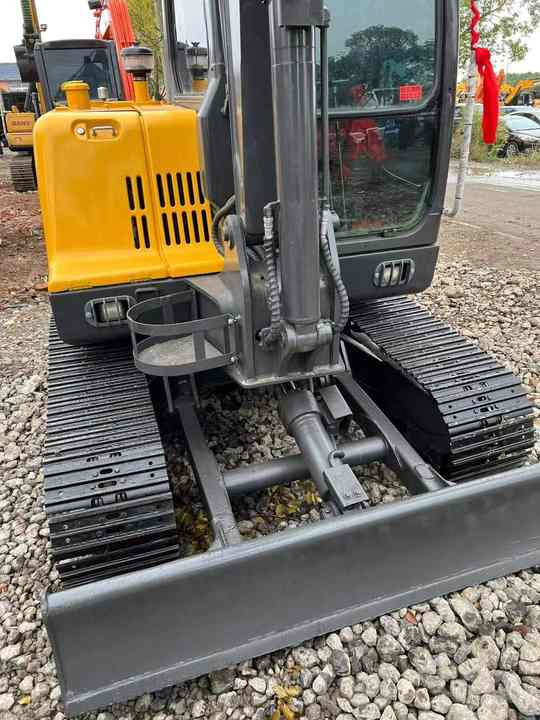China Brand Used Volvo EC60D Mini Excavator 6ton Crawler Earth Digger Machine for Sale - Beltegraver: bilde 5 China Brand Used Volvo EC60D Mini Excavator 6ton Crawler Earth Digger Machine for Sale - Beltegraver: bilde 5