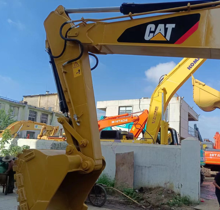 Original CAT 320D Used Excavators Machine CAT 320D 320B Crawler Excavator 20tons Construction Machinery Price - Gravemaskin: bilde 4 Original CAT 320D Used Excavators Machine CAT 320D 320B Crawler Excavator 20tons Construction Machinery Price - Gravemaskin: bilde 4