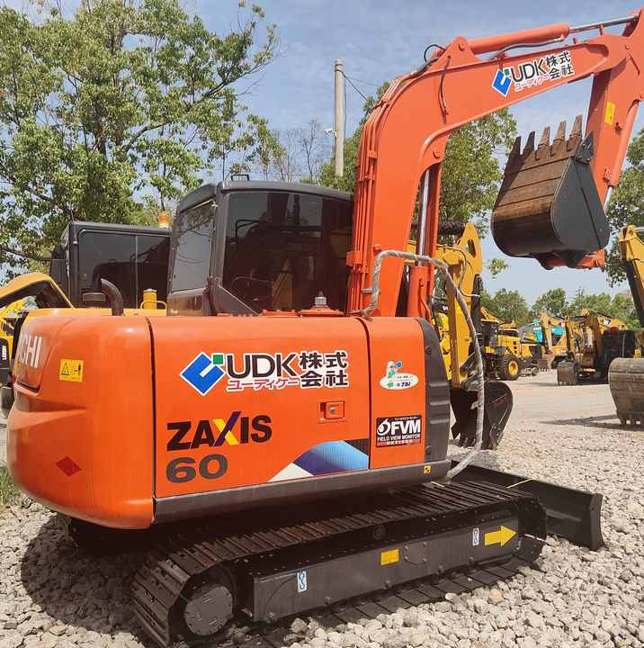 Original Japan Hitachi ZX60 Excavator Hitachi Excavator in Low Price for Hot Sale - Beltegraver: bilde 1 Original Japan Hitachi ZX60 Excavator Hitachi Excavator in Low Price for Hot Sale - Beltegraver: bilde 1