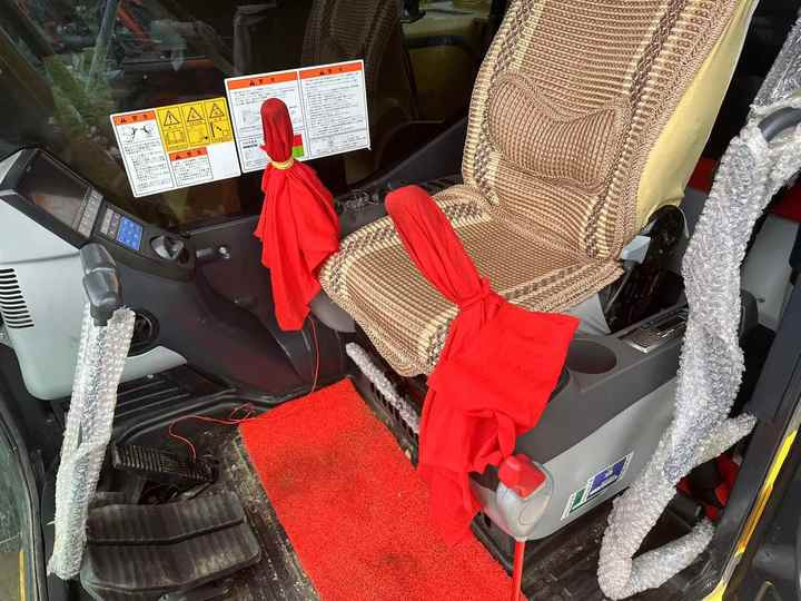 Beltegraver Second Hand  Komatsu PC210-8 Excavator 21 Ton Crawler Excavator Japan Brand Low Price with Good Quality for SALE: bilde 6