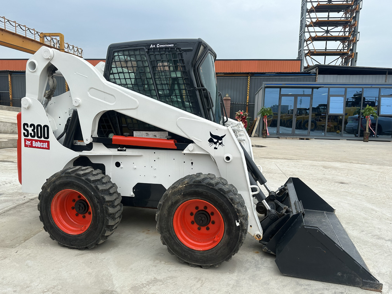 Second hand Hot sale skid-steers Bobcat S300 - Kompaktlaster: bilde 4 Second hand Hot sale skid-steers Bobcat S300 - Kompaktlaster: bilde 4