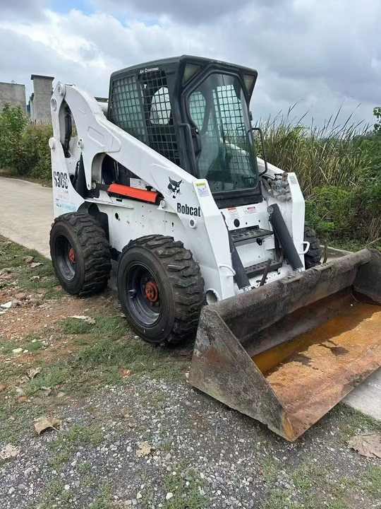 USED BOBCAT S300 Skid-steer Loader with Very Good Performance Is for Sale at a Low Price. S160/s185/s220/330 in Stock - Kompaktlaster: bilde 2 USED BOBCAT S300 Skid-steer Loader with Very Good Performance Is for Sale at a Low Price. S160/s185/s220/330 in Stock - Kompaktlaster: bilde 2