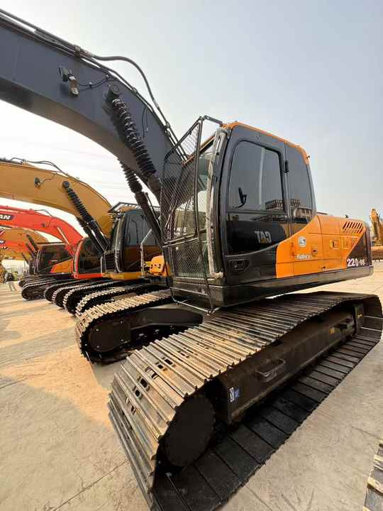 Used 22 Ton Korea Brand Hyundai 220LC-9S Used Excavator for Sale Hyundai 210 215 220 305 Excavators for Sale in China - Gravemaskin: bilde 3 Used 22 Ton Korea Brand Hyundai 220LC-9S Used Excavator for Sale Hyundai 210 215 220 305 Excavators for Sale in China - Gravemaskin: bilde 3
