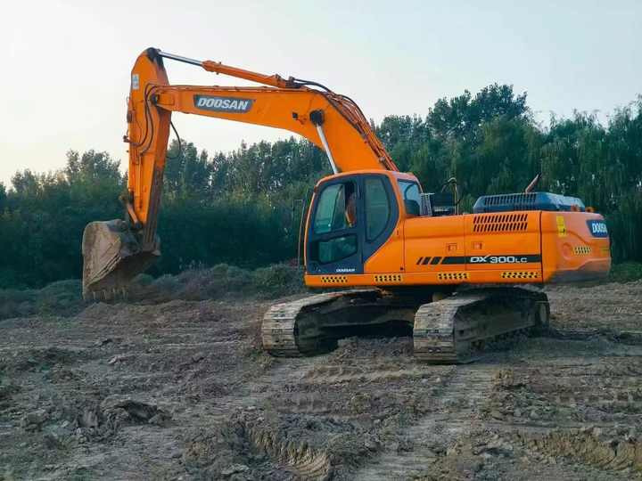 Used Doosan Dx300LC Model Excavator Second Hand Machine Popular Brand Korean Doosan Hydraulic Machinery - Gravemaskin: bilde 2 Used Doosan Dx300LC Model Excavator Second Hand Machine Popular Brand Korean Doosan Hydraulic Machinery - Gravemaskin: bilde 2