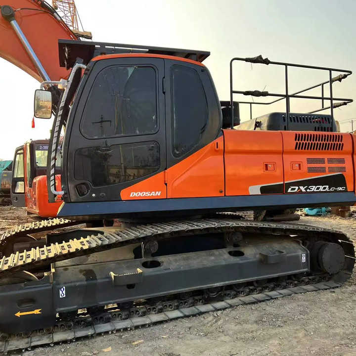 Used Excavator Doosan DX300 Excavators Mini Equipment Earth Moving Machinery Doosan Digger Excavator for Sale - Beltegraver: bilde 2 Used Excavator Doosan DX300 Excavators Mini Equipment Earth Moving Machinery Doosan Digger Excavator for Sale - Beltegraver: bilde 2