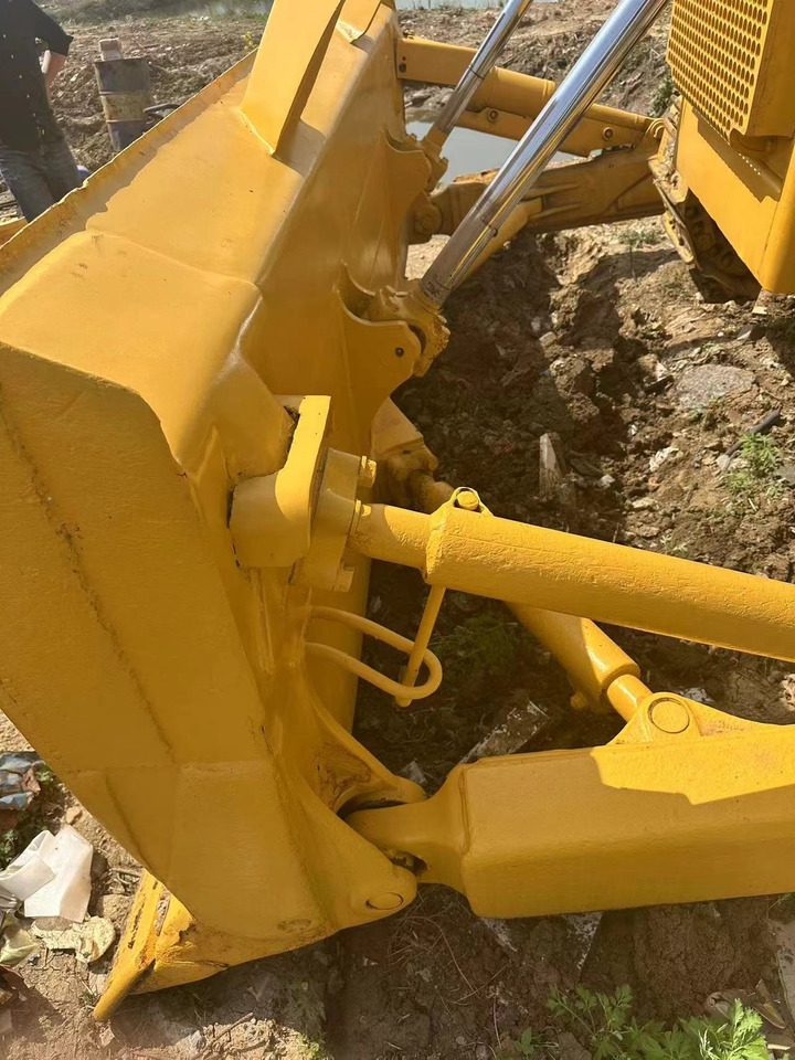 Used high quality bulldozer KOMATSU D85ESS - Bulldozer: bilde 3 Used high quality bulldozer KOMATSU D85ESS - Bulldozer: bilde 3