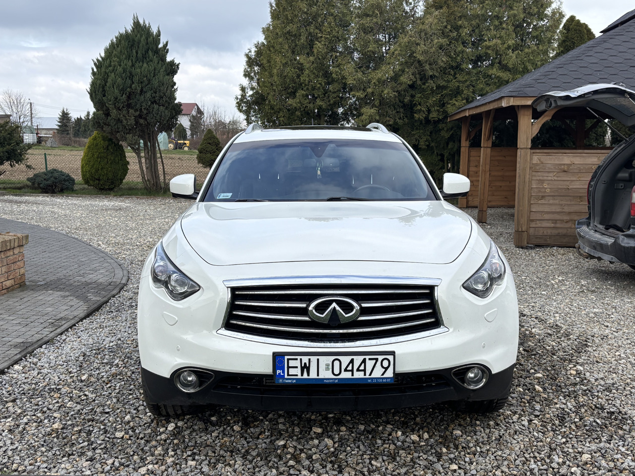 Infiniti QX70 FX30 Diesel V6 Euro6 - SUV: bilde 2 Infiniti QX70 FX30 Diesel V6 Euro6 - SUV: bilde 2