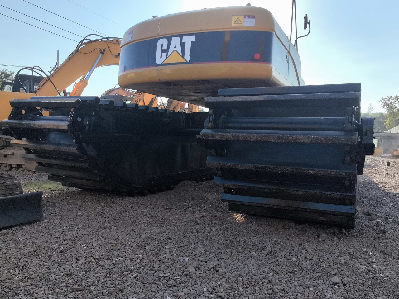 CATERPILLAR 320C - Amfibisk gravemaskin: bilde 4 CATERPILLAR 320C - Amfibisk gravemaskin: bilde 4