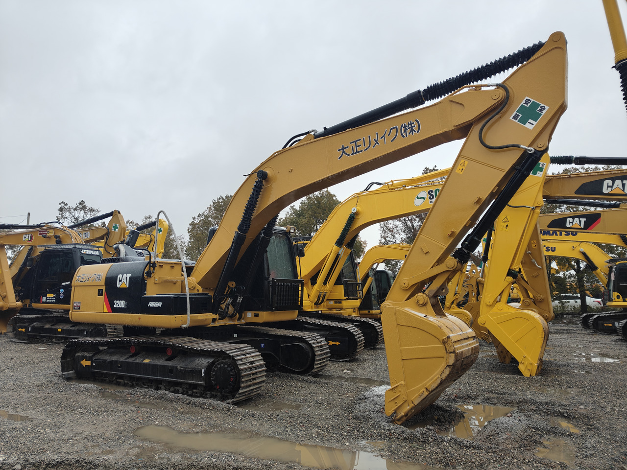 CATERPILLAR 320D2 - Beltegraver: bilde 1 CATERPILLAR 320D2 - Beltegraver: bilde 1