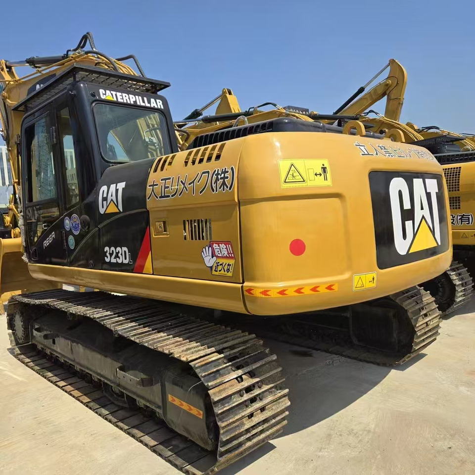 CATERPILLAR 323D2 - Beltegraver: bilde 1 CATERPILLAR 323D2 - Beltegraver: bilde 1