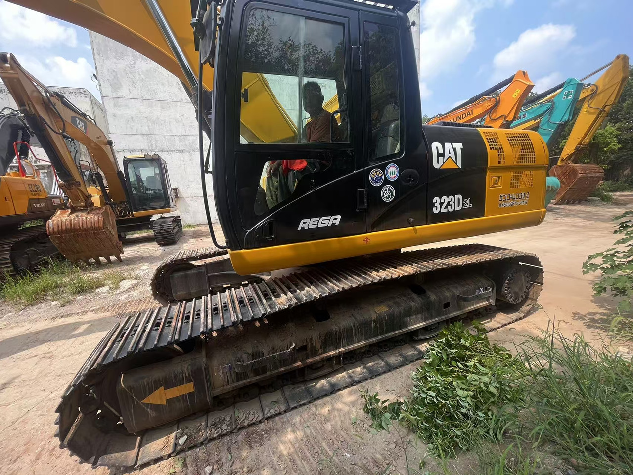 CATERPILLAR 323D2L - Beltegraver: bilde 3 CATERPILLAR 323D2L - Beltegraver: bilde 3