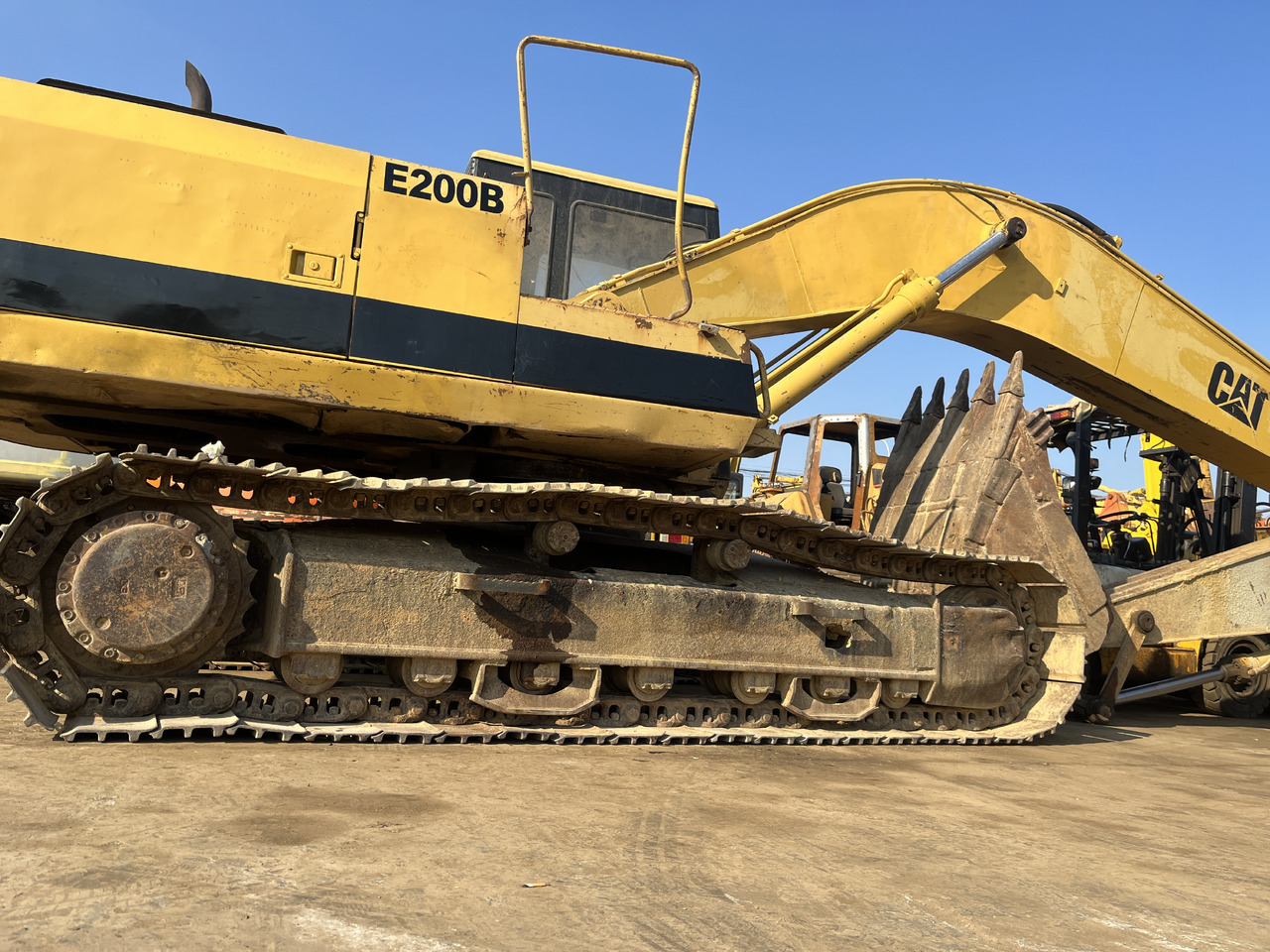 CATERPILLAR E200 - Beltegraver: bilde 3 CATERPILLAR E200 - Beltegraver: bilde 3