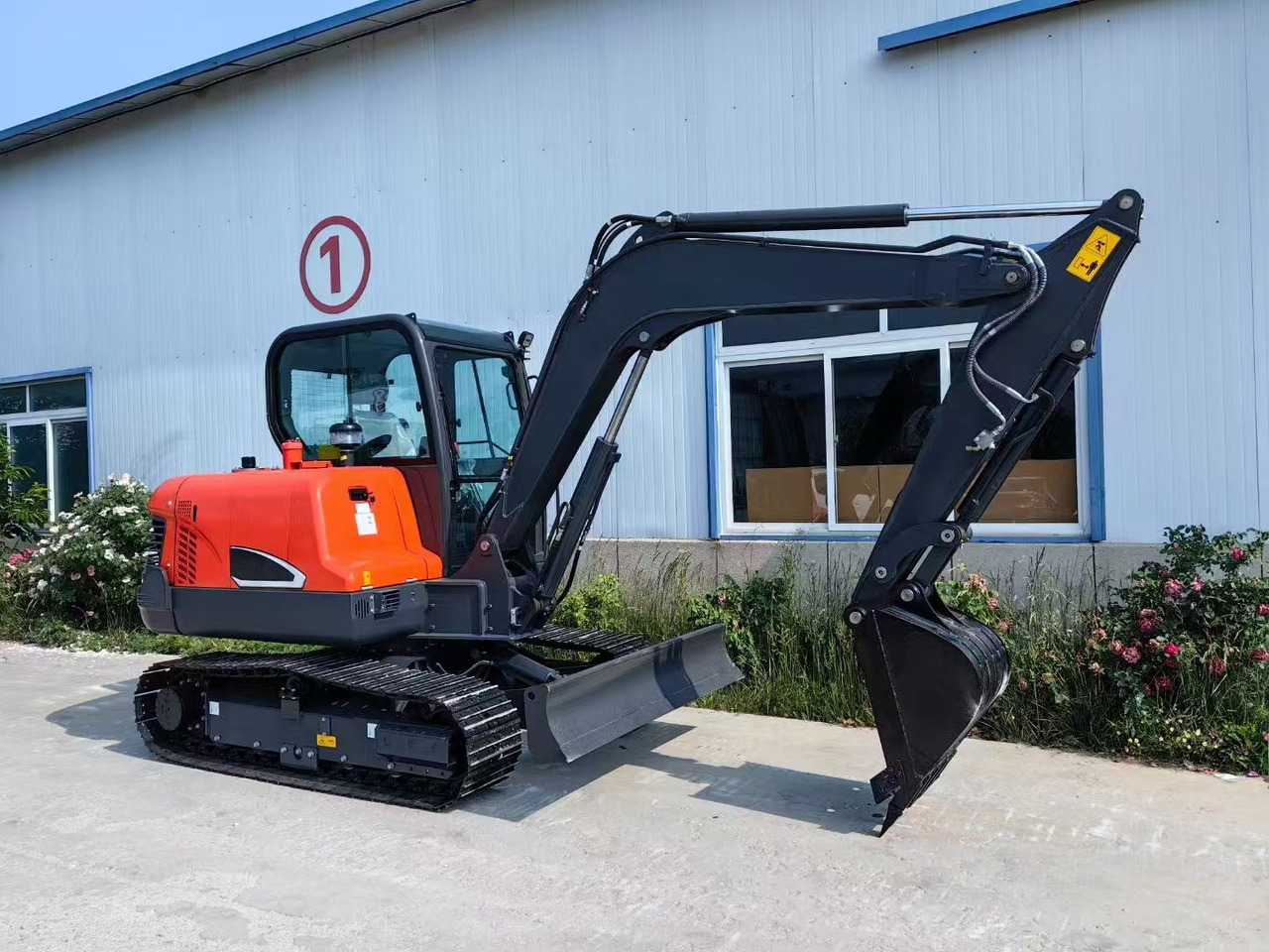 DOOSAN DH60-7 - Beltegraver: bilde 1 DOOSAN DH60-7 - Beltegraver: bilde 1