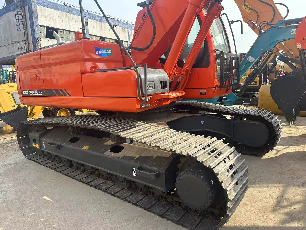 DOOSAN DX225LC - Beltegraver: bilde 3 DOOSAN DX225LC - Beltegraver: bilde 3