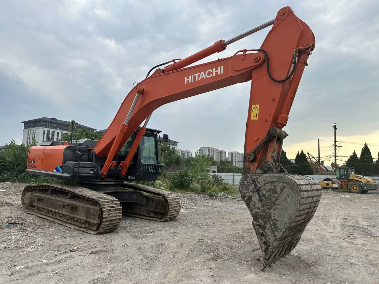 HITACHI ZX400LCH - Beltegraver: bilde 1 HITACHI ZX400LCH - Beltegraver: bilde 1
