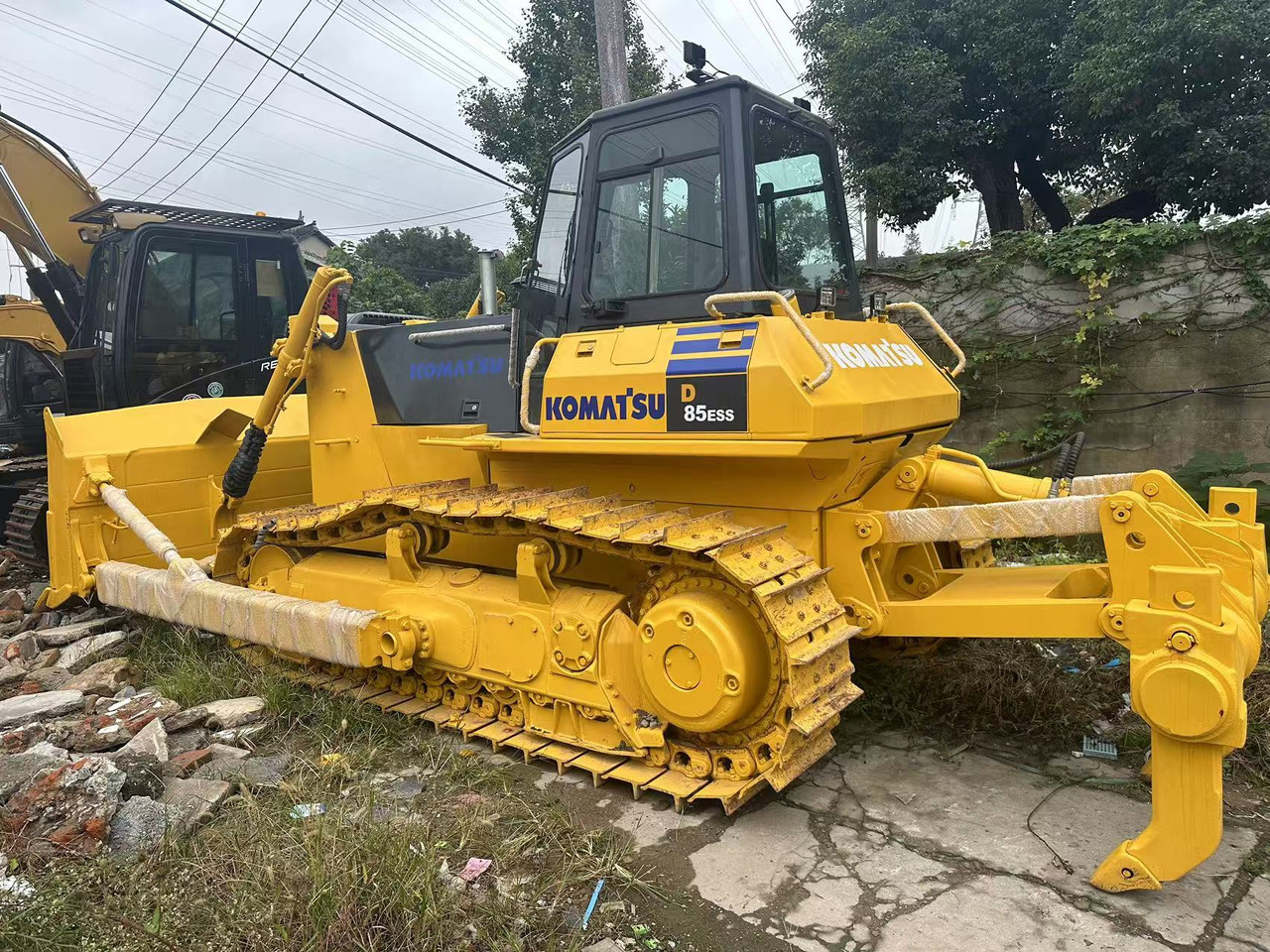 KOMATSU D85ESS - Bulldozer: bilde 1 KOMATSU D85ESS - Bulldozer: bilde 1
