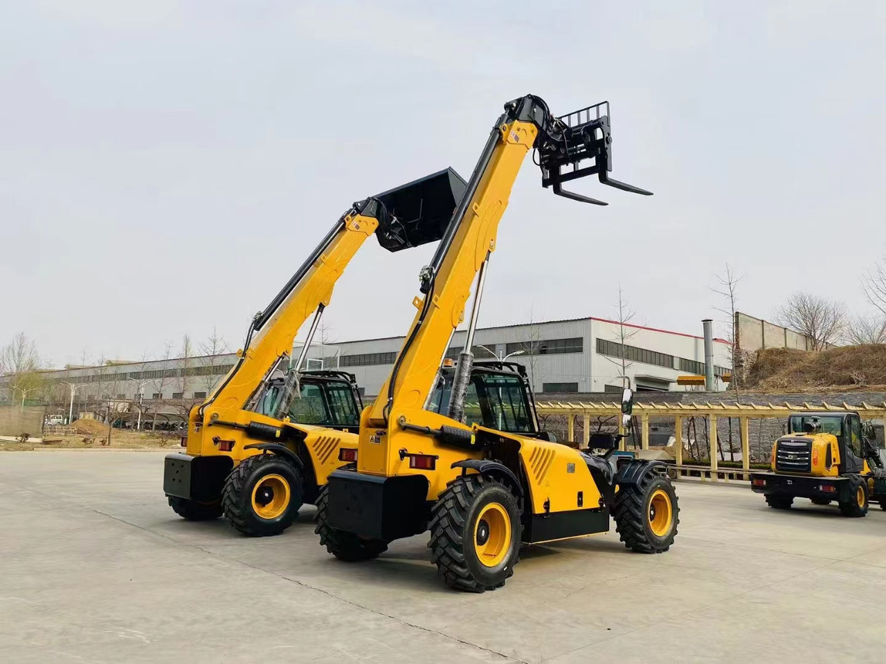 KOMATSU Longer boom - Dieseltruck: bilde 3 KOMATSU Longer boom - Dieseltruck: bilde 3