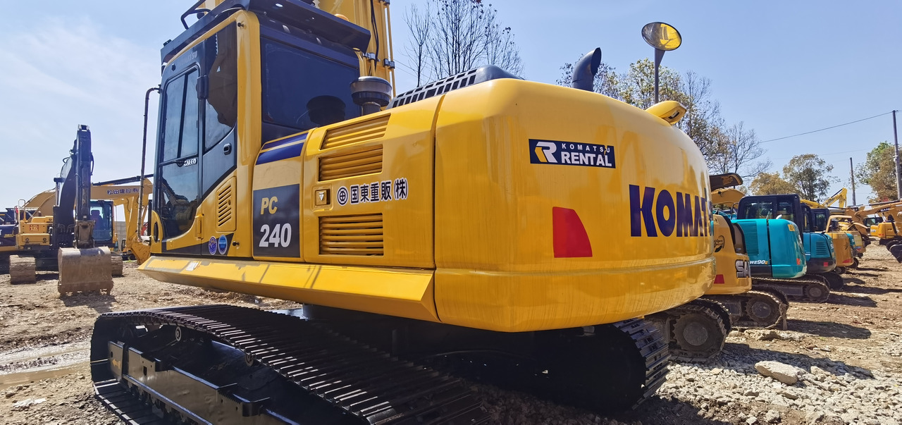 KOMATSU PC240-8 - Beltegraver: bilde 1 KOMATSU PC240-8 - Beltegraver: bilde 1