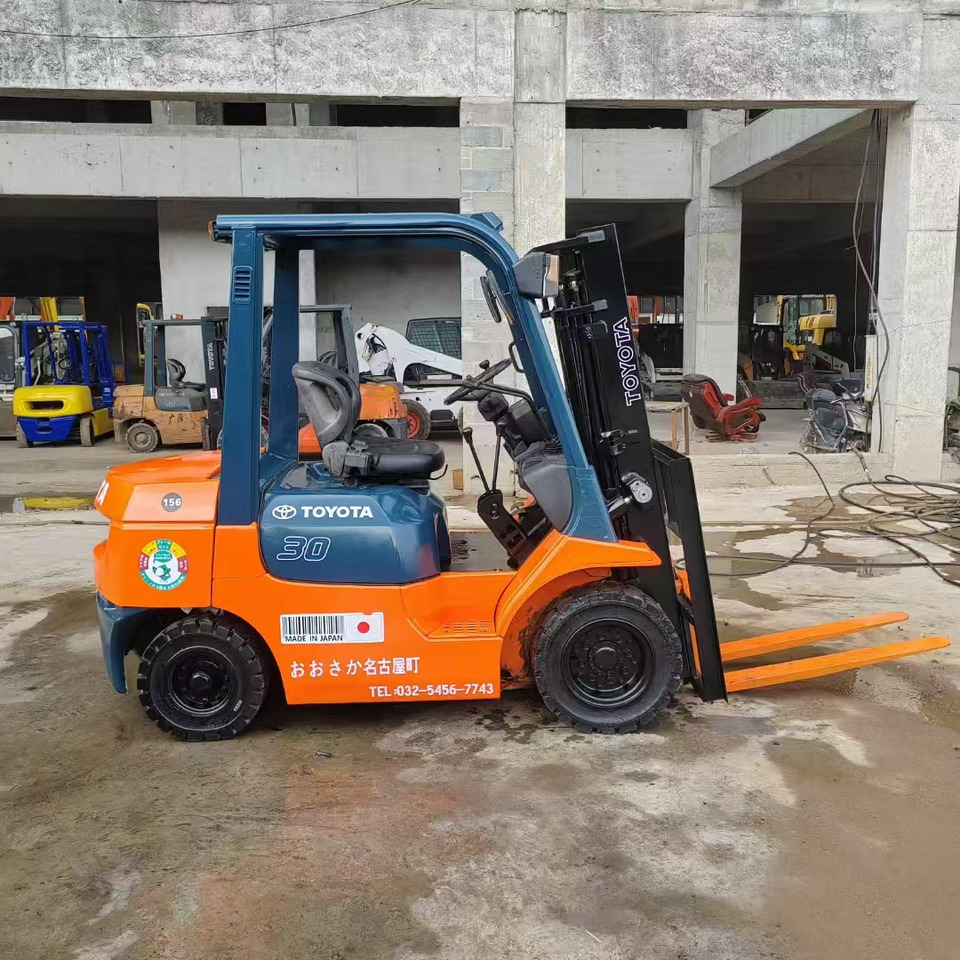 TOYOTA 62-7FD30 - Dieseltruck: bilde 2 TOYOTA 62-7FD30 - Dieseltruck: bilde 2
