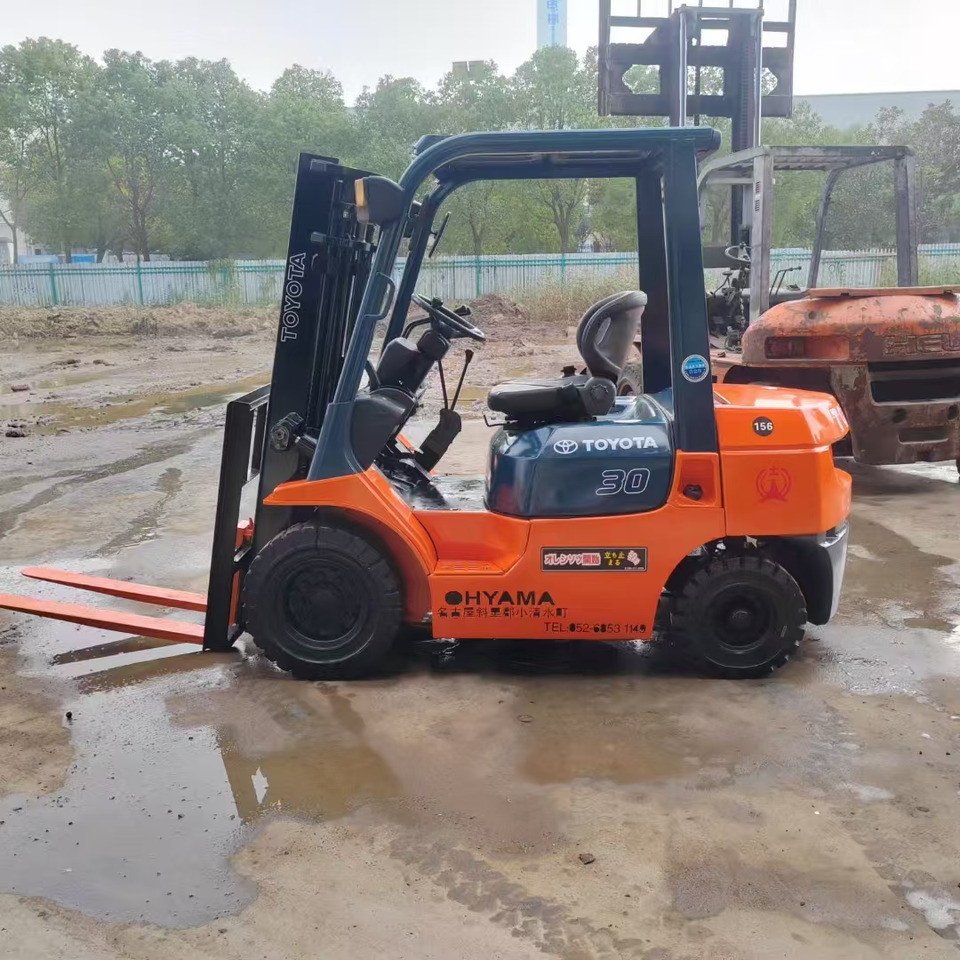 TOYOTA 62-7FD30 - Dieseltruck: bilde 1 TOYOTA 62-7FD30 - Dieseltruck: bilde 1