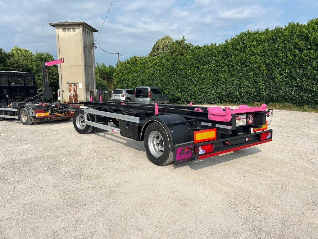 ATLAS RIMORCHIO ATLAS SCARRABILE - Krokhenger/ Liftdumper henger: bilde 1 ATLAS RIMORCHIO ATLAS SCARRABILE - Krokhenger/ Liftdumper henger: bilde 1