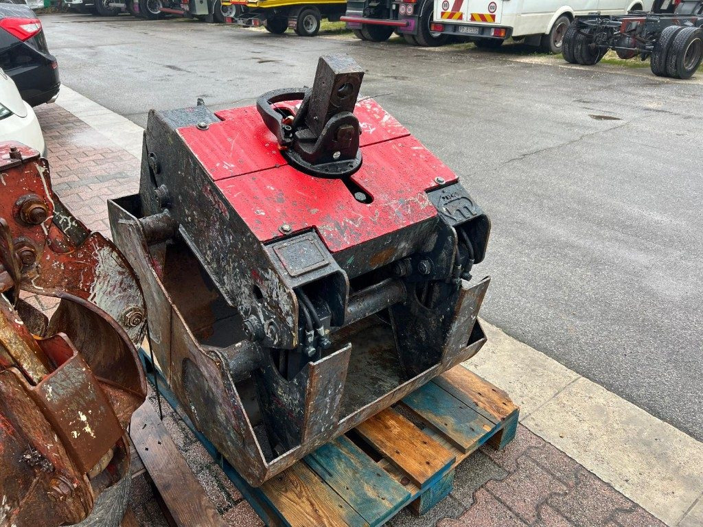 BENNA USATA MINELLI A CUCCHIAIO CON ROTORE - Gripeskuff: bilde 1 BENNA USATA MINELLI A CUCCHIAIO CON ROTORE - Gripeskuff: bilde 1