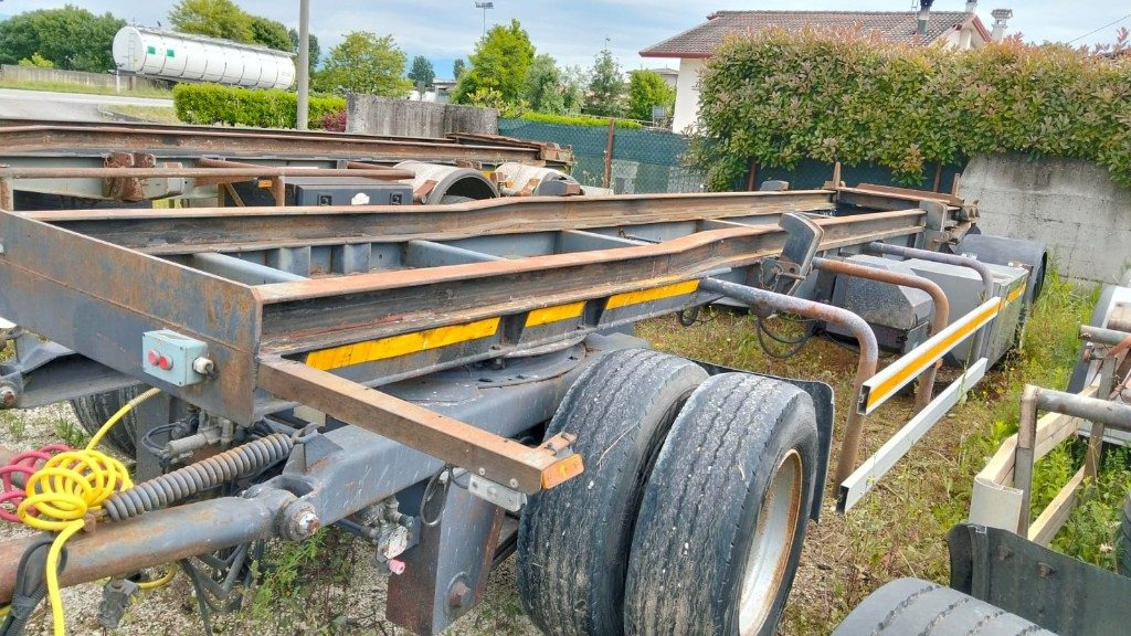 CARDI RIMORCHIO CARDI SCARRABILE PNEUMATICO - Krokhenger/ Liftdumper henger: bilde 2 CARDI RIMORCHIO CARDI SCARRABILE PNEUMATICO - Krokhenger/ Liftdumper henger: bilde 2
