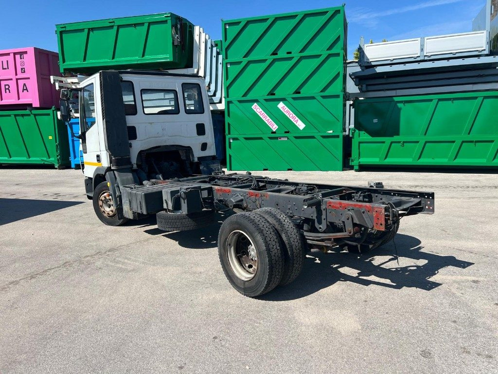 IVECO 80E15 A TELAIO - Chassis lastebil: bilde 4 IVECO 80E15 A TELAIO - Chassis lastebil: bilde 4