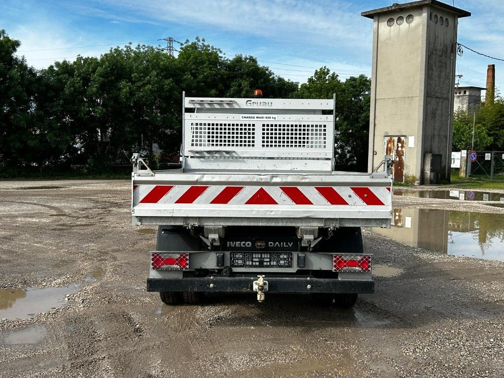 IVECO DAILY 35.140 RIBALTABILE - Varebil med tipp: bilde 4 IVECO DAILY 35.140 RIBALTABILE - Varebil med tipp: bilde 4
