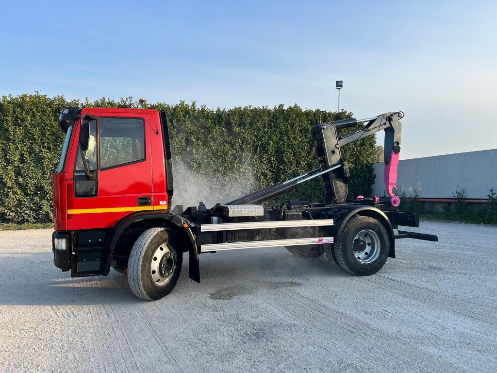 IVECO EUROCARGO 150E18K SCARRABILE - Krokbil: bilde 2 IVECO EUROCARGO 150E18K SCARRABILE - Krokbil: bilde 2