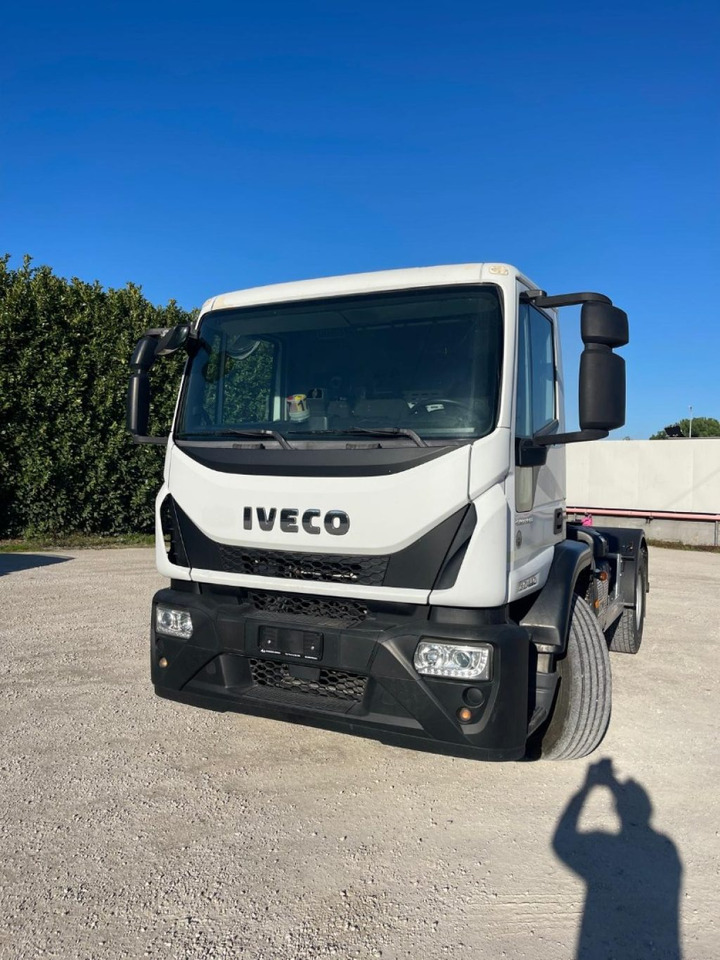 IVECO EUROCARGO 180E25 CON SCARRABILE NUOVO - Krokbil: bilde 1 IVECO EUROCARGO 180E25 CON SCARRABILE NUOVO - Krokbil: bilde 1