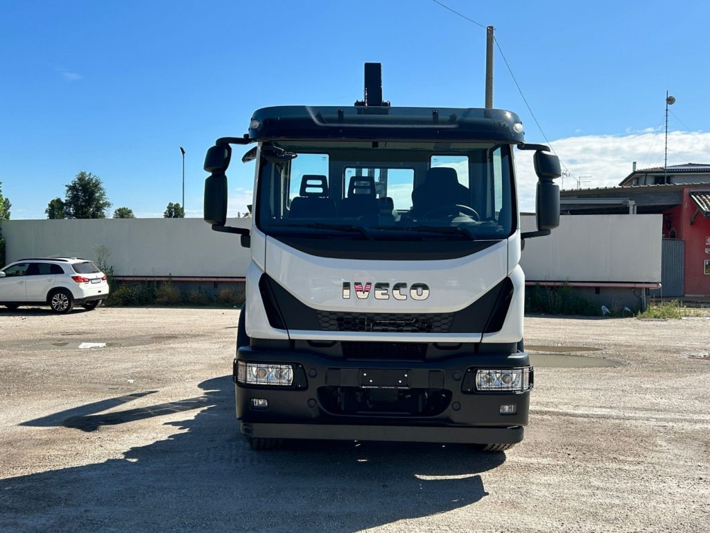IVECO EUROCARGO 180E32K NUOVO SCARRABILE - Krokbil: bilde 2 IVECO EUROCARGO 180E32K NUOVO SCARRABILE - Krokbil: bilde 2