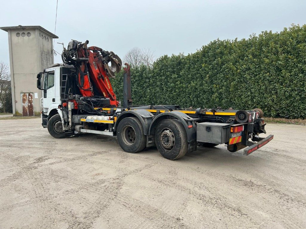 IVECO STRALIS 260S42 SCARRABILE USATO CON GRU - Krokbil: bilde 3 IVECO STRALIS 260S42 SCARRABILE USATO CON GRU - Krokbil: bilde 3