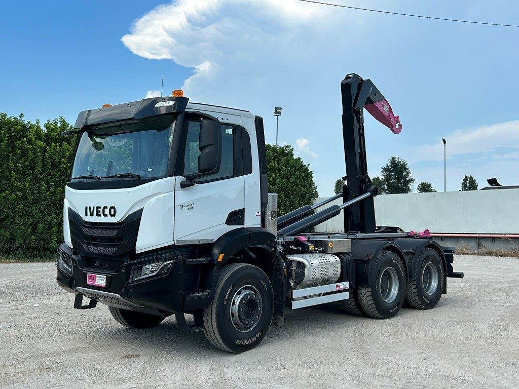 IVECO TRAKKER T-WAY AD380T NUOVO SCARRABILE - Krokbil: bilde 1 IVECO TRAKKER T-WAY AD380T NUOVO SCARRABILE - Krokbil: bilde 1