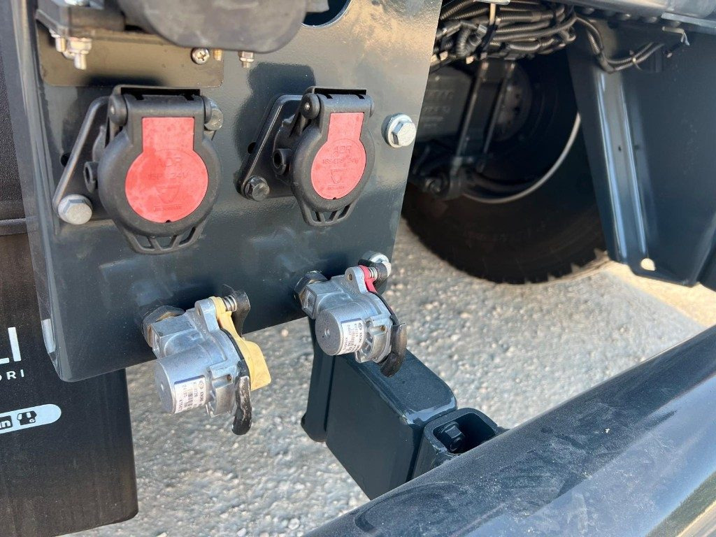 Leie IVECO TRAKKER T-WAY AD500 NUOVO SCARRABILE IVECO TRAKKER T-WAY AD500 NUOVO SCARRABILE: bilde 13