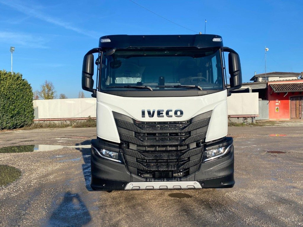 IVECO X-WAY AD280X48 NUOVO SCARRABILE PASSO 4500 - Krokbil: bilde 2 IVECO X-WAY AD280X48 NUOVO SCARRABILE PASSO 4500 - Krokbil: bilde 2