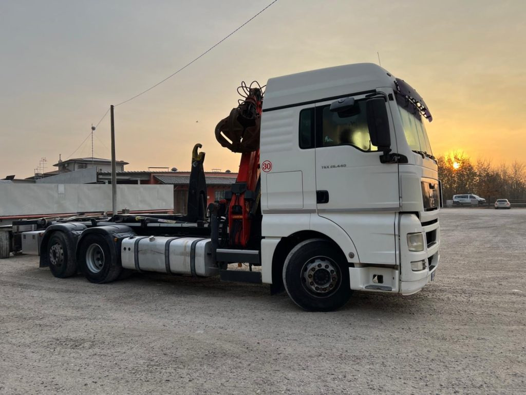 Krokbil MAN TGX 26.440 SCARRABILE CON GRU: bilde 7