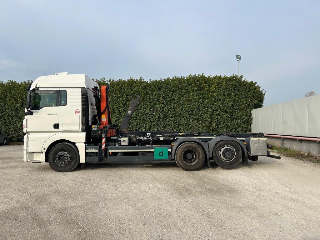 MAN TGX 26.480 SCARRABILE CON GRU DIETRO CABINA - Krokbil: bilde 3 MAN TGX 26.480 SCARRABILE CON GRU DIETRO CABINA - Krokbil: bilde 3