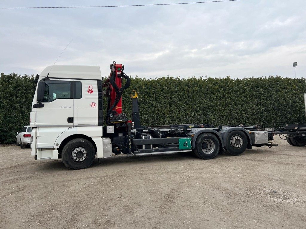 MAN TGX 26.480 SCARRABILE CON GRU - Krokbil: bilde 3 MAN TGX 26.480 SCARRABILE CON GRU - Krokbil: bilde 3