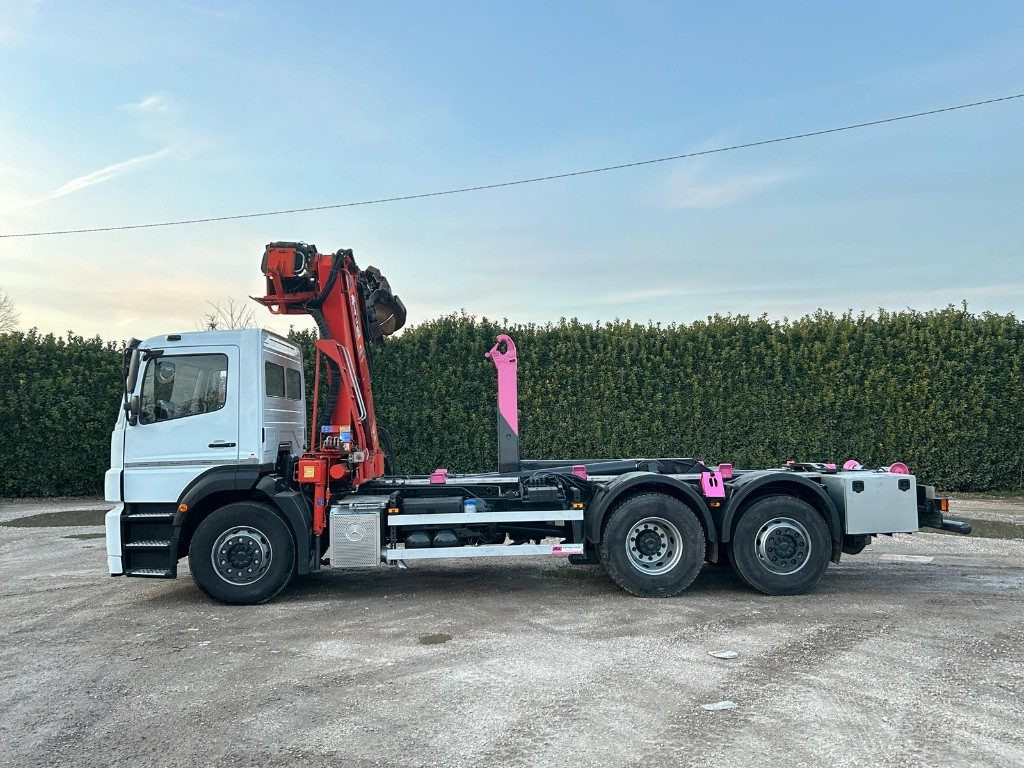 MERCEDES-BENZ MERCEDES AXOR 2533 SCARRABILE CON GRU E POLIPO - Krokbil: bilde 5 MERCEDES-BENZ MERCEDES AXOR 2533 SCARRABILE CON GRU E POLIPO - Krokbil: bilde 5