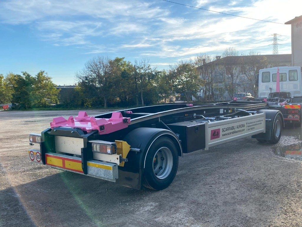 RIMORCHIO SCARRABILE IT RUNNER 20HN - Krokhenger/ Liftdumper henger: bilde 4 RIMORCHIO SCARRABILE IT RUNNER 20HN - Krokhenger/ Liftdumper henger: bilde 4
