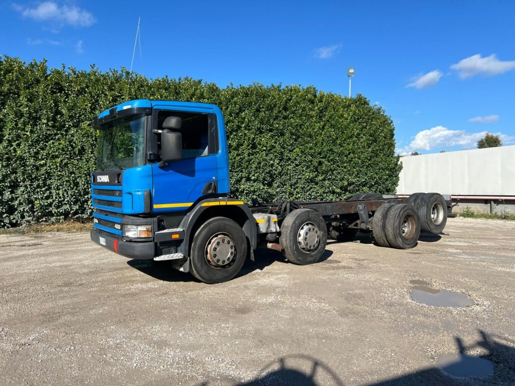 SCANIA 124GB 420 A TELAIO - Chassis lastebil: bilde 3 SCANIA 124GB 420 A TELAIO - Chassis lastebil: bilde 3