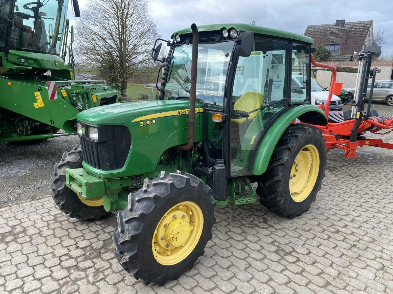 John Deere 5055E - Traktor: bilde 2 John Deere 5055E - Traktor: bilde 2