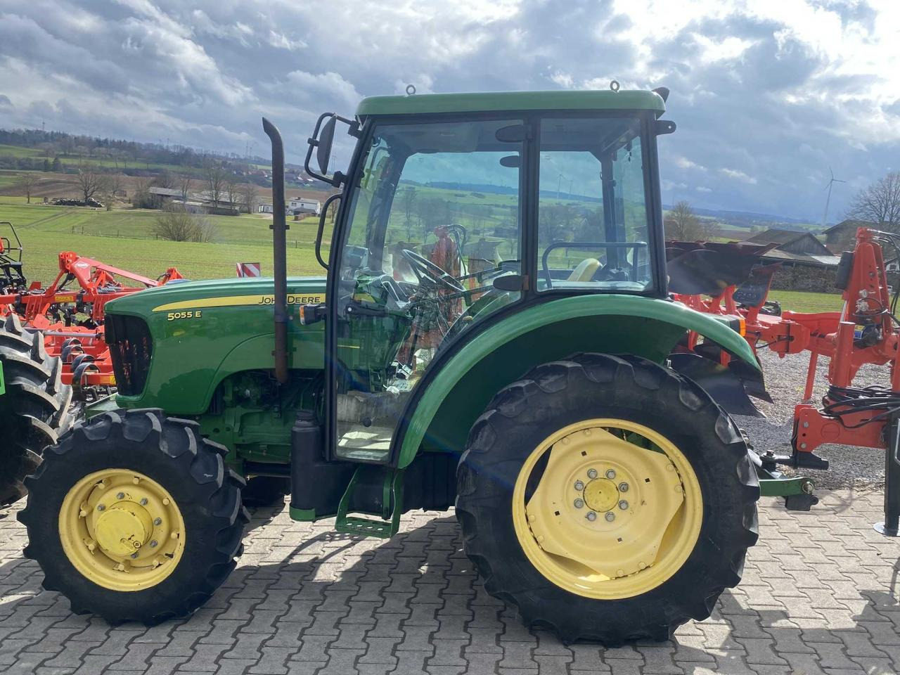 John Deere 5055E - Traktor: bilde 3 John Deere 5055E - Traktor: bilde 3
