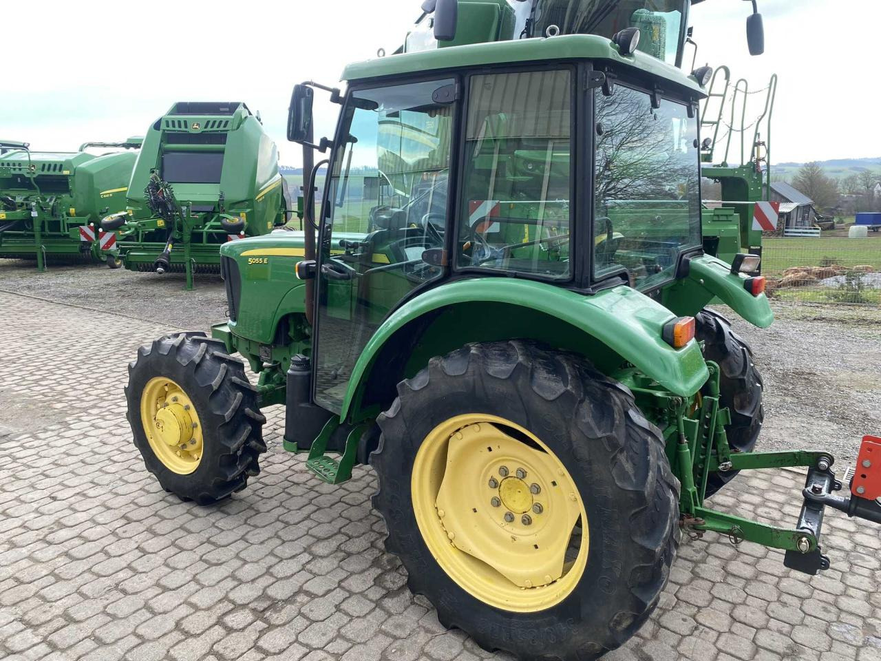 John Deere 5055E - Traktor: bilde 5 John Deere 5055E - Traktor: bilde 5