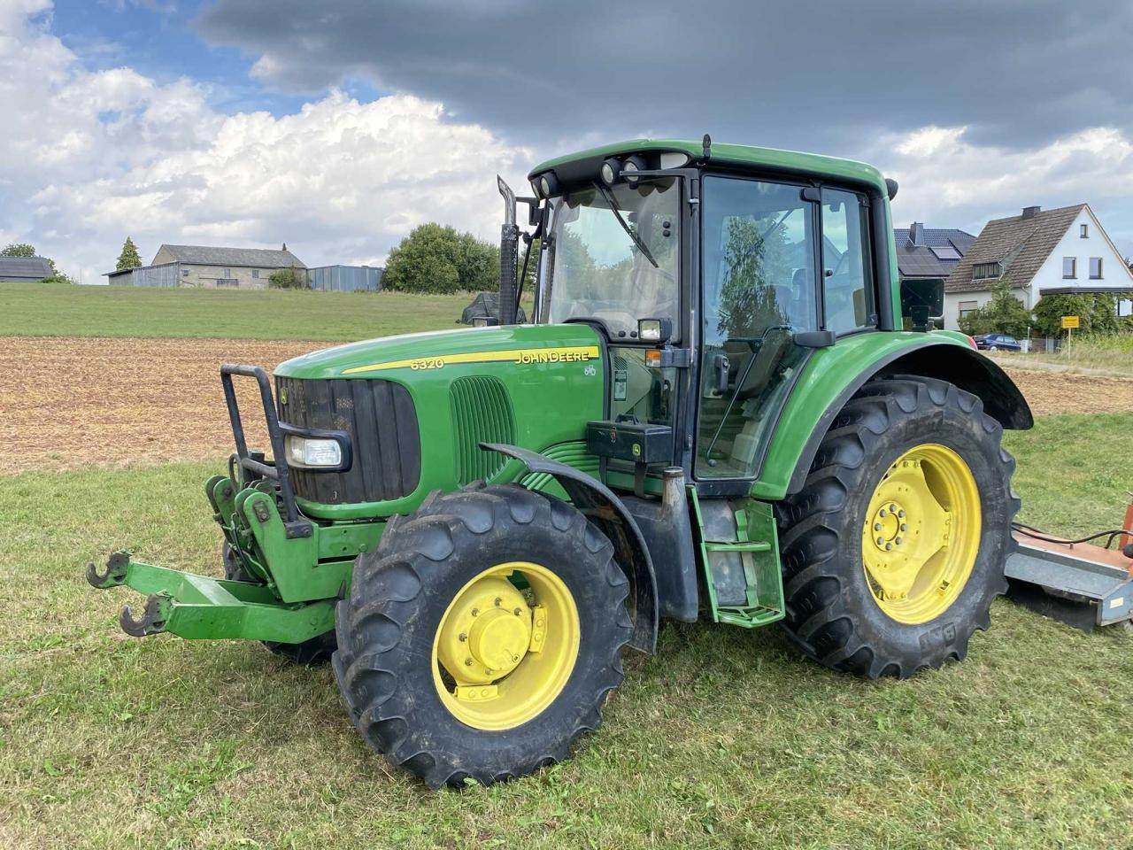 John Deere 6320 Premium - Traktor: bilde 2 John Deere 6320 Premium - Traktor: bilde 2