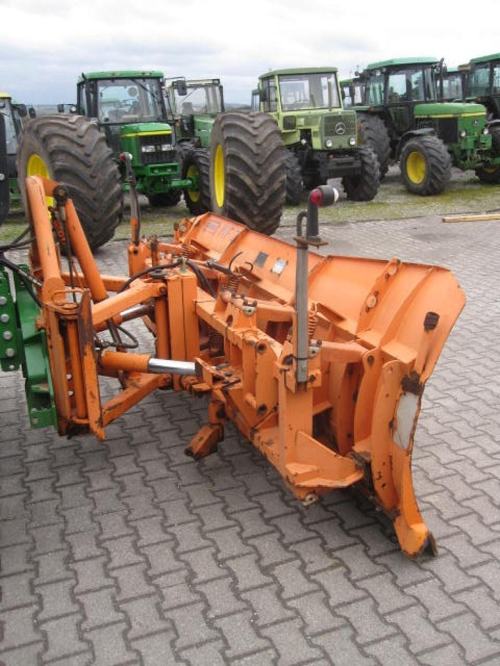 Schmidt MF 2.4 Schneepflug - Frontskjær: bilde 2 Schmidt MF 2.4 Schneepflug - Frontskjær: bilde 2