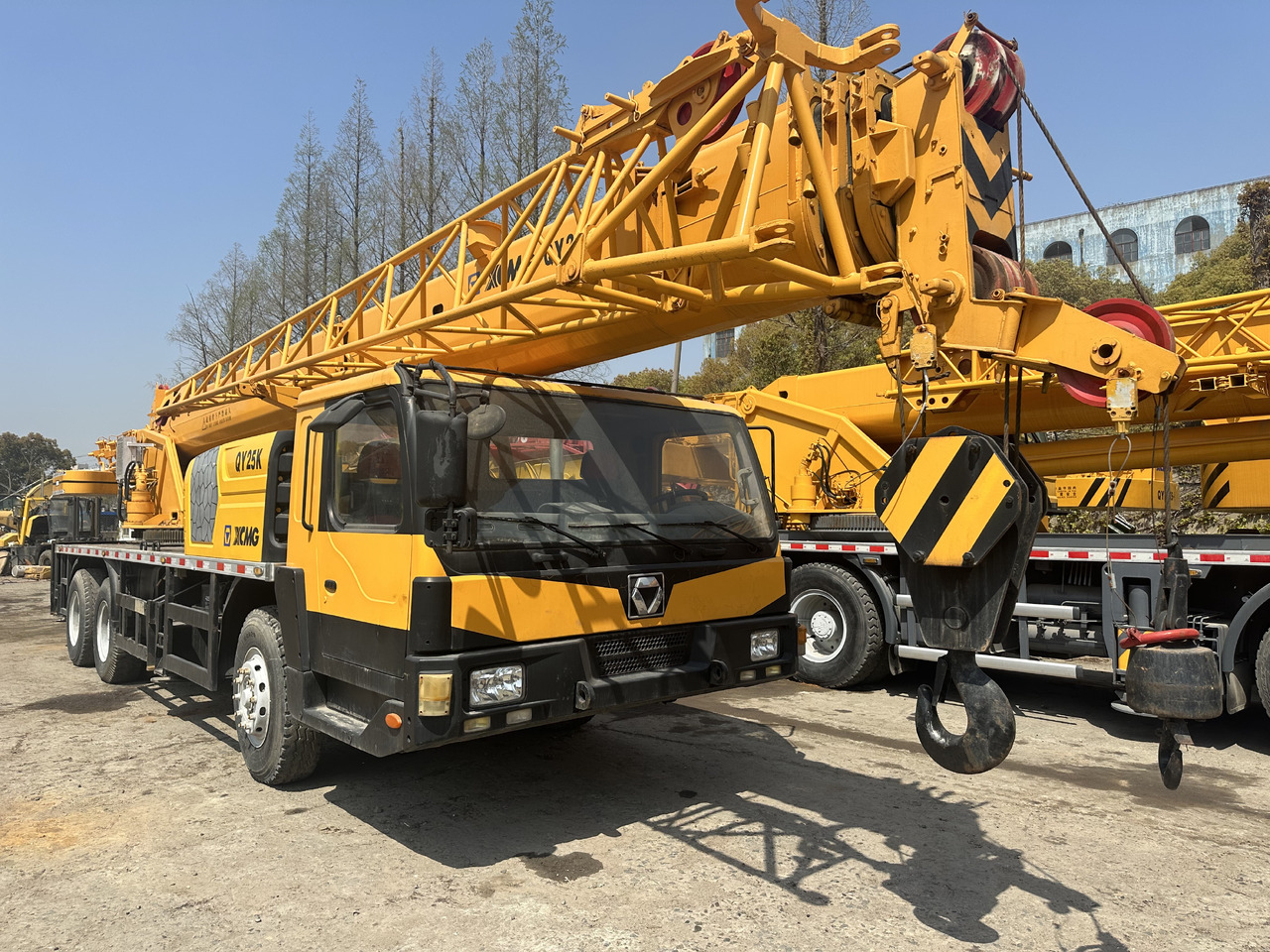 XCMG QY25K 25 ton truck crane - Mobilkran: bilde 2 XCMG QY25K 25 ton truck crane - Mobilkran: bilde 2