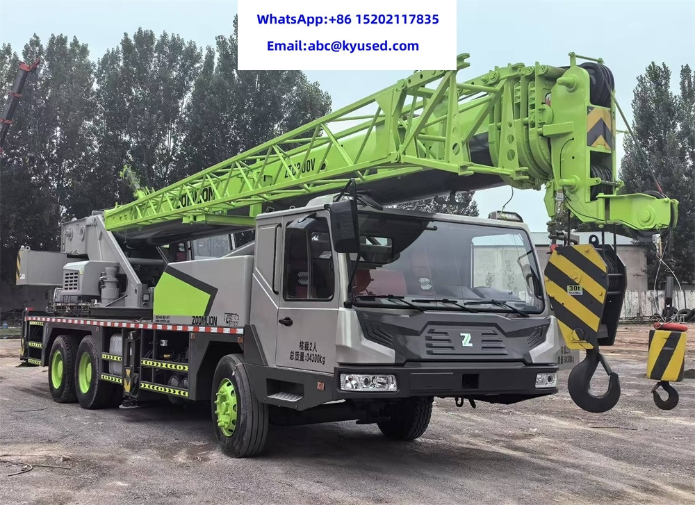 ZOOMLION ZTC300V 30ton - Mobilkran: bilde 2 ZOOMLION ZTC300V 30ton - Mobilkran: bilde 2